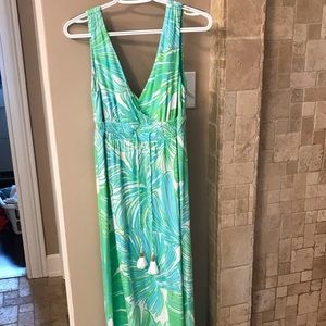 Gorgeous Lilly Pulitzer maxi dress.